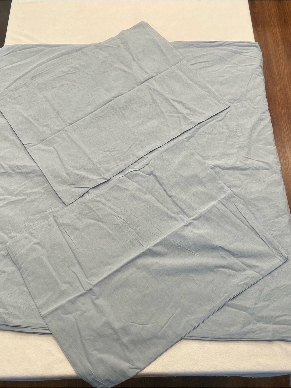 Light blue duvet and pillow cases, 80” x 90” full size